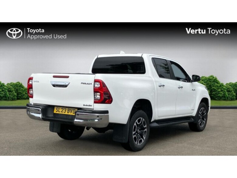Toyota Hilux Diesel Invincible D/Cab Pick Up 2.8 D-4D Auto